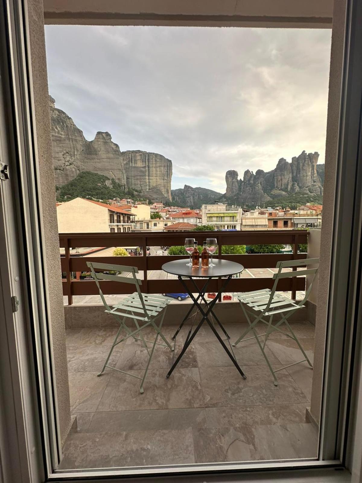 Meteora Gold And Glass カランバカ エクステリア 写真